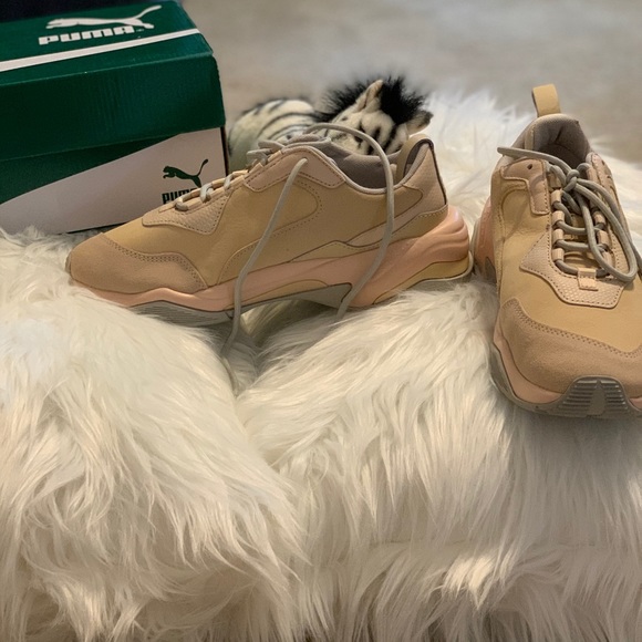 Puma sneakers - Picture 1 of 10